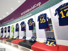 快船队惨败后更衣室爆发冲突，主帅回应，能够汽车.的简单介绍